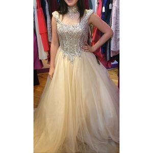 Prom dress